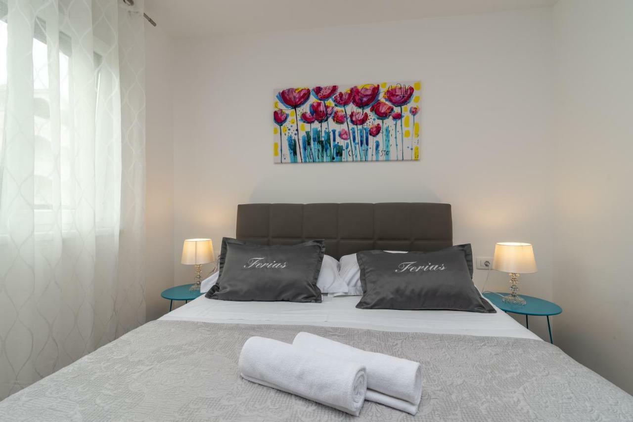 Apartment Ferias Trogir Eksteriør bilde